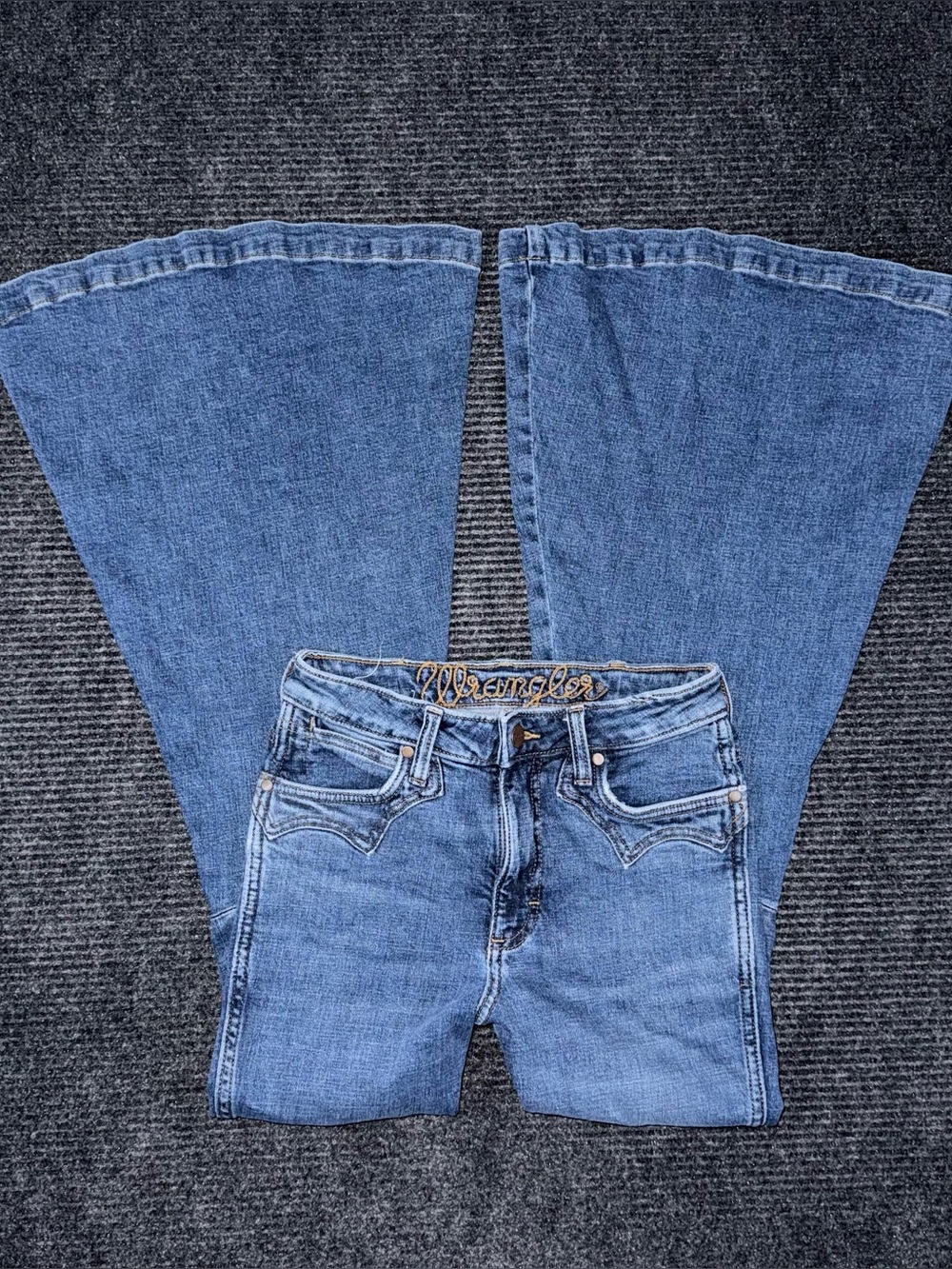 Wrangler Retro High Rise Trumpet Super Flare Bell Bottom Jean 26x31 Western Boho
